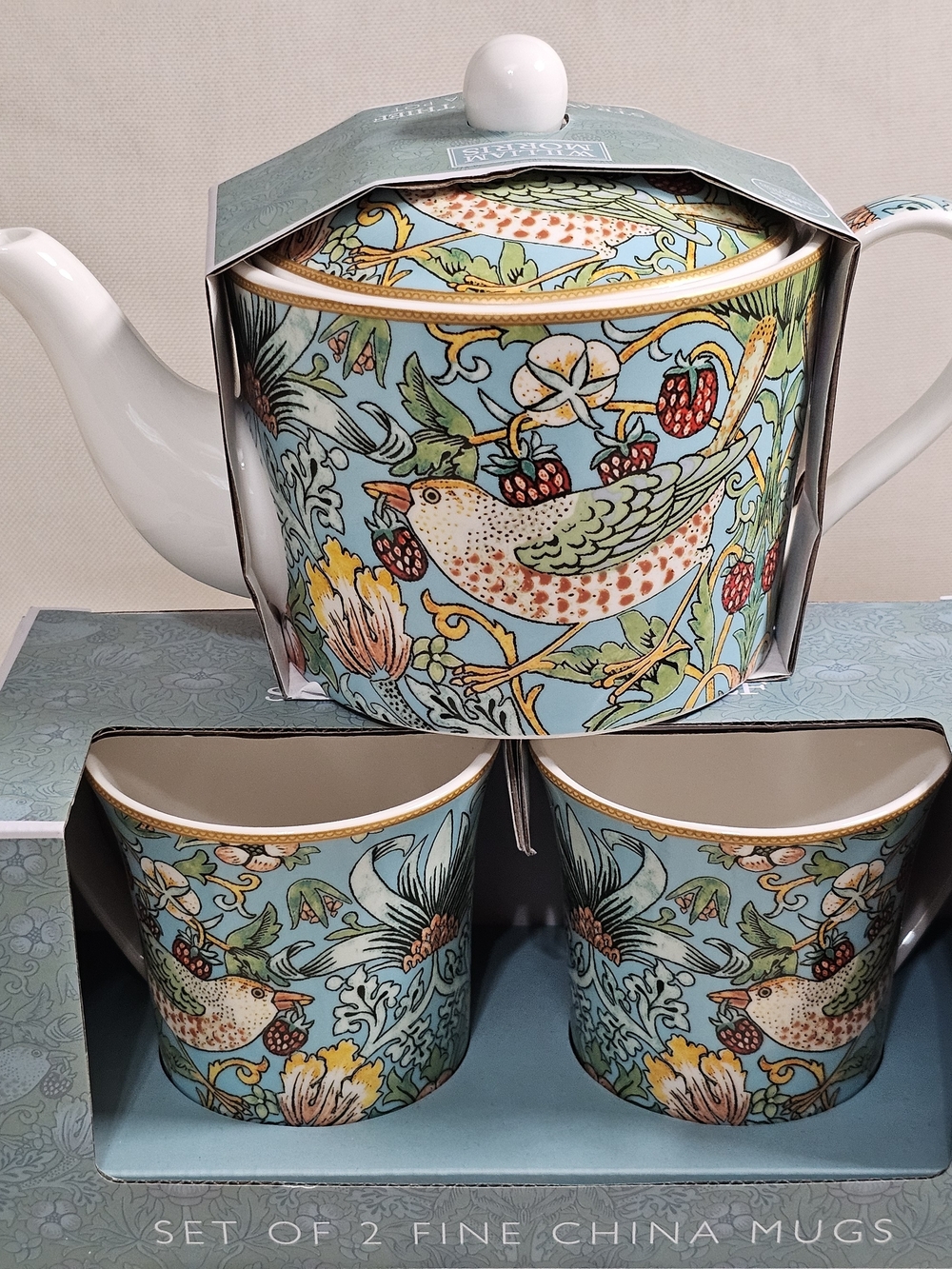 The Leonardo Collection William Morris Strawberry Thief Tea Pot And 2 Mags